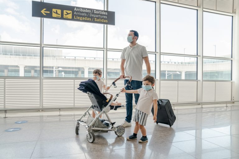 5 Travel Hacks for Flying with Babies and Toddlers – From a Parent of 6