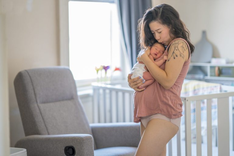 Choosing the Right Postpartum Underwear: The Pros and Cons of Disposable vs. Period-Proof
